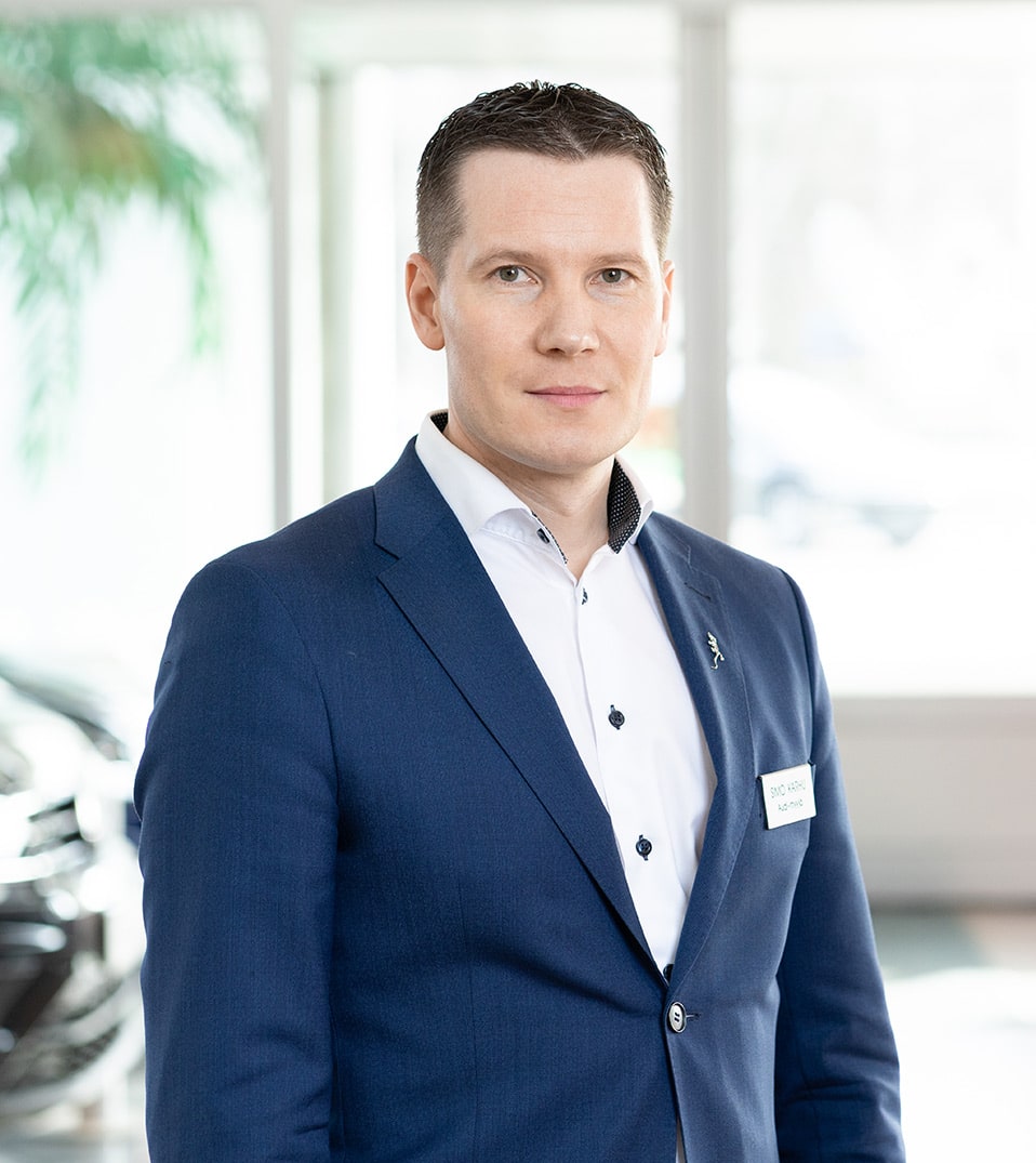 Simo Karhu, Automyyjä Audi